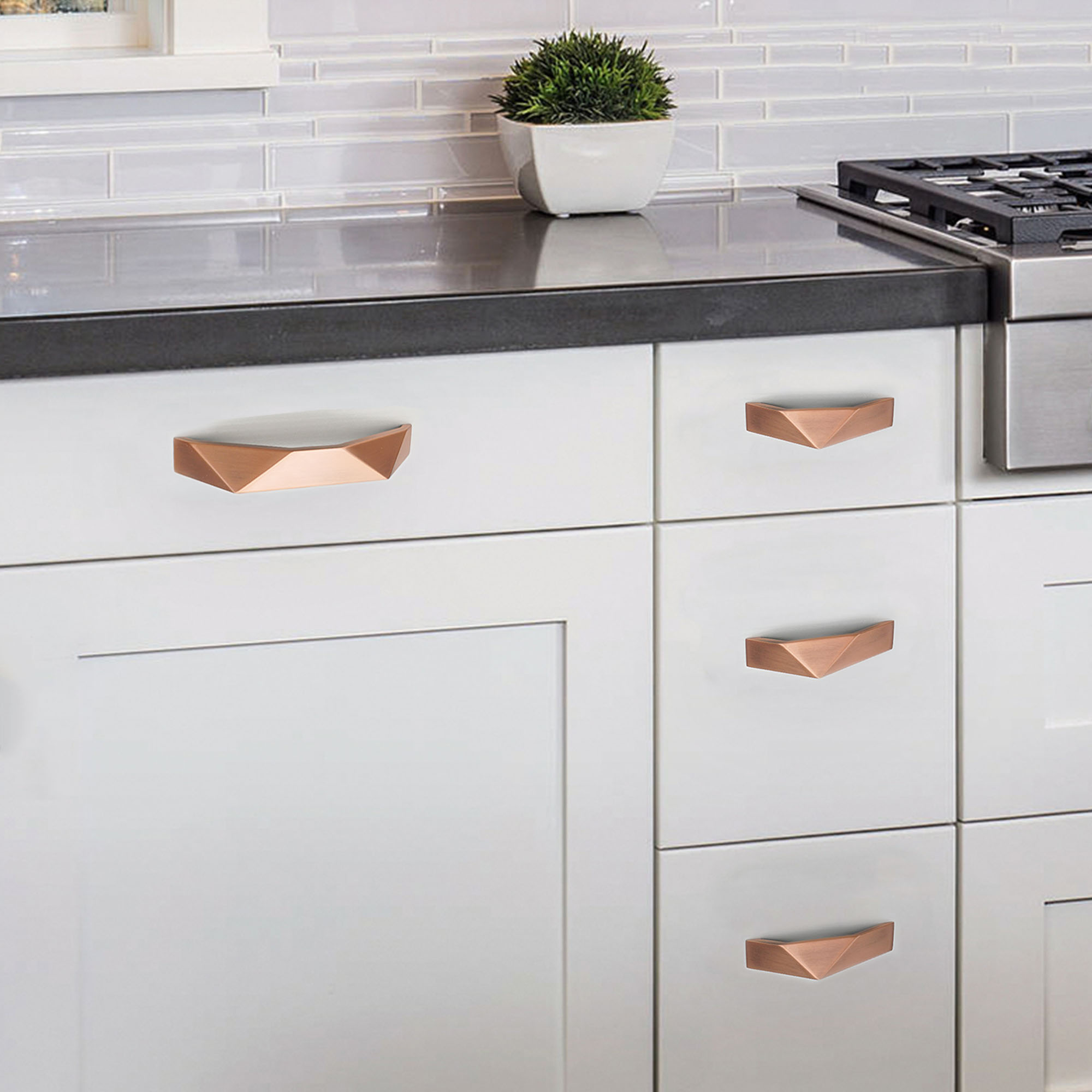 Vintage Furniture Hardware Pulls - Geborsteld koperen meubelgrepen en -knoppen Slaapkamerkast